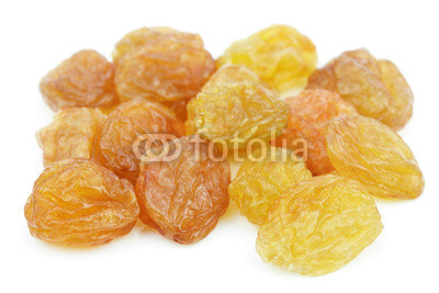 Yellow_raisin_isolated_on_white.jpg